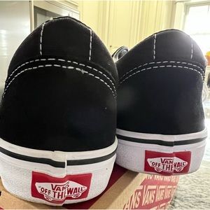 Vans/suede/canvas like new. Worn once.6 youth, woman’s 7.